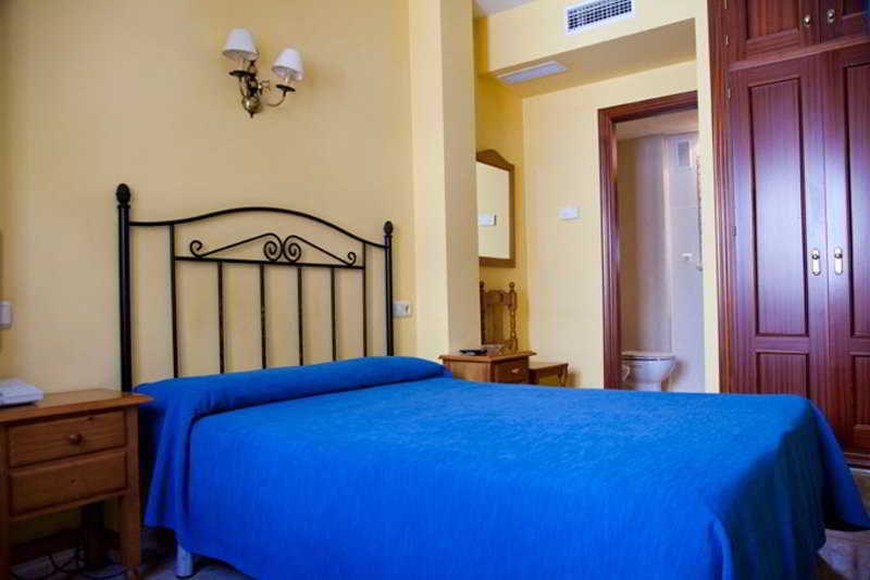 Hotel Mediterraneo: Room