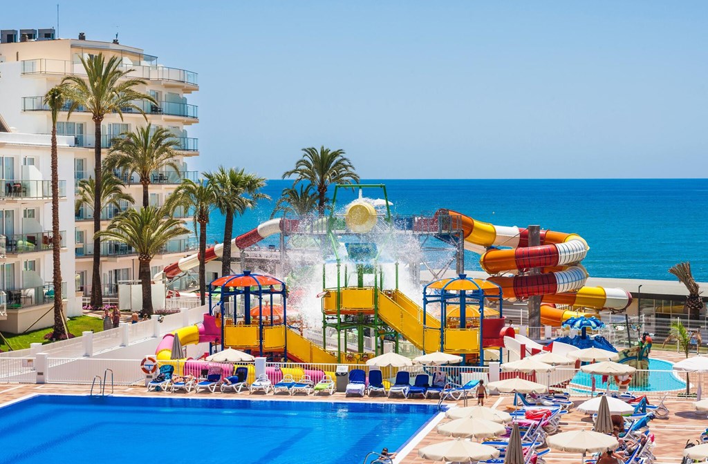 Globales Playa Estepona: Sports and Entertainment