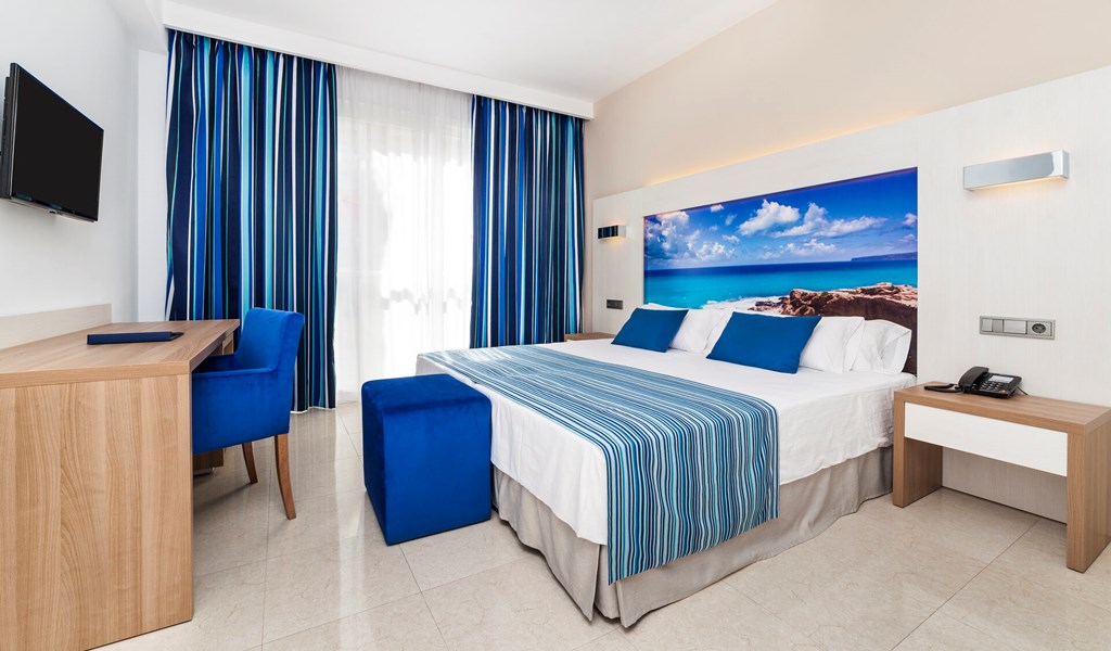 Globales Playa Estepona: Room Double or Twin WITH BALCONY