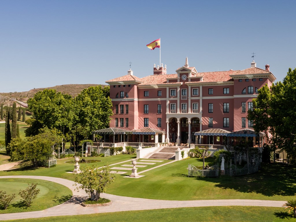 Anantara Villa Padierna Palace: General view