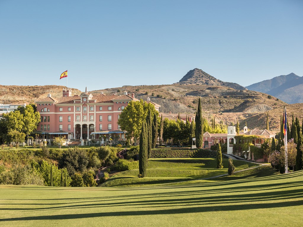 Anantara Villa Padierna Palace: General view