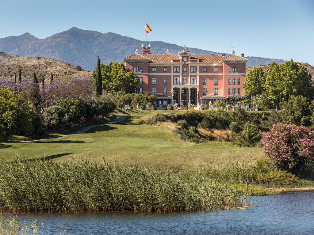 Anantara Villa Padierna Palace: General view