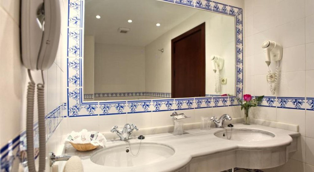 TRH Mijas: Room Double or Twin CAPACITY 4