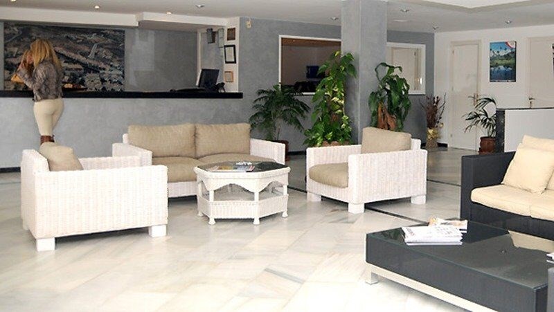 Apartamentos Torrenueva Park: Lobby