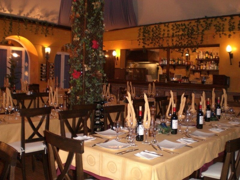 Los Arcos: Restaurant