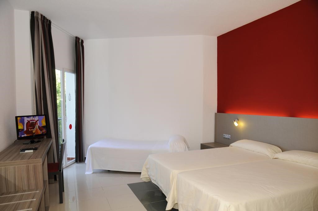 Nerja Club & Spa: Room TRIPLE STANDARD