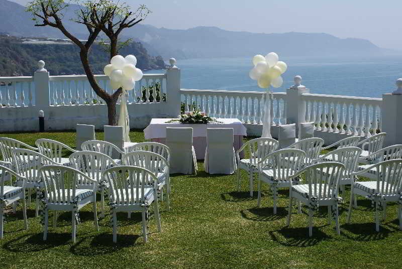 Parador de Nerja: Terrace