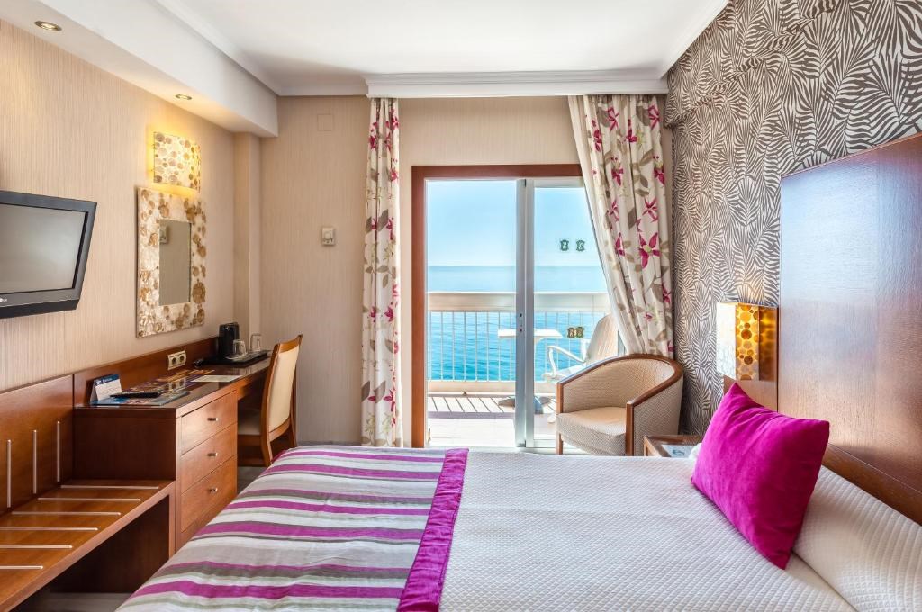 Balcon de Europa: Room Double or Twin SEA FRONT