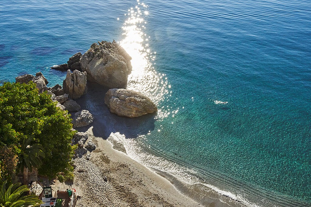 Balcon de Europa: Beach