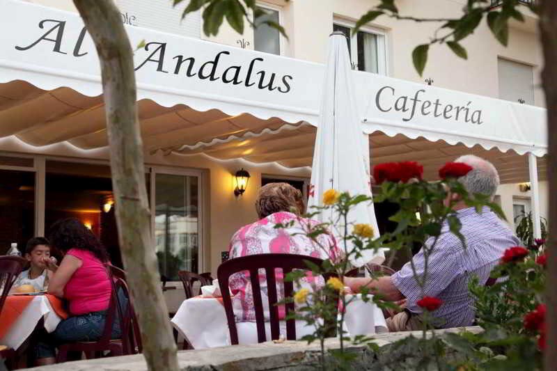 Al Andalus Nerja: Bar