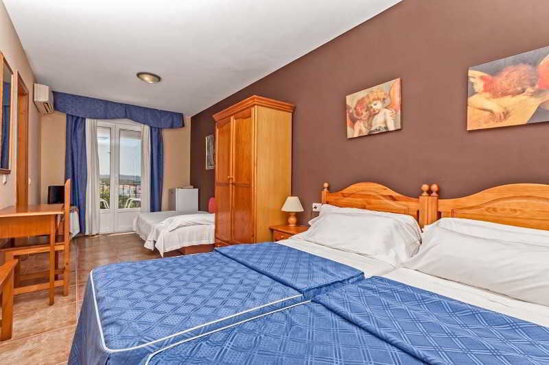 Al Andalus Nerja: Room