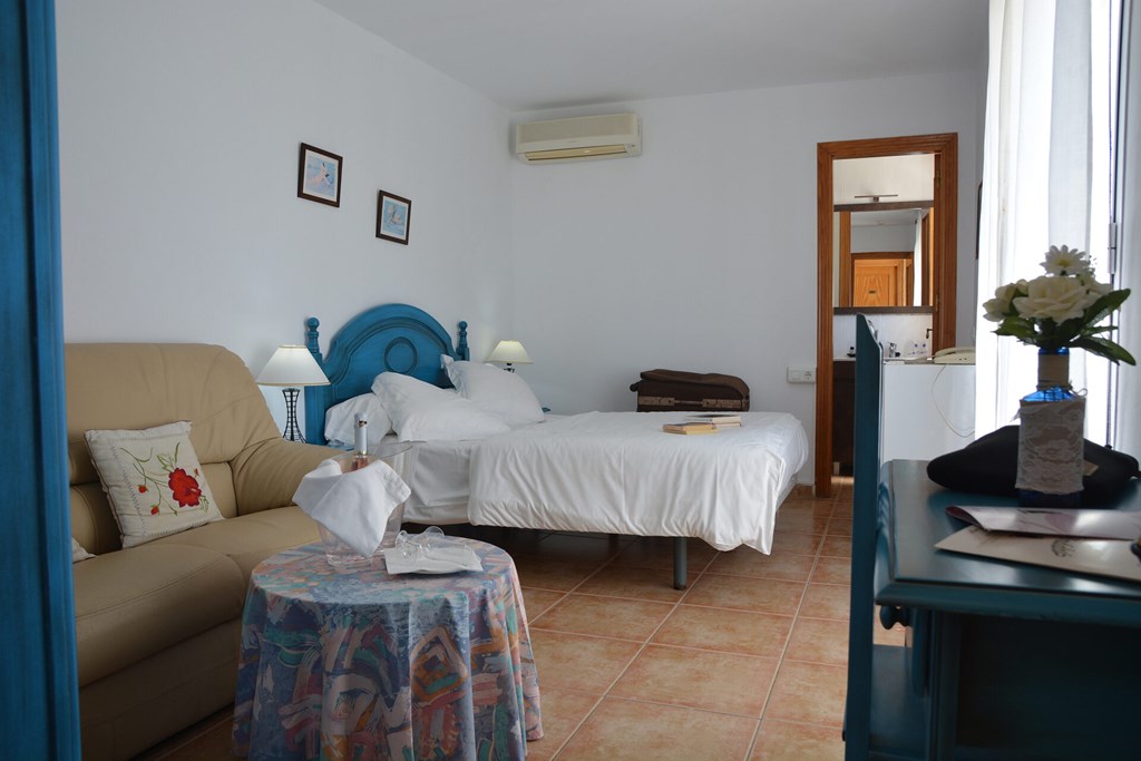 Al Andalus Nerja: Room