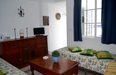 Hostal Dianes: Room - photo 35