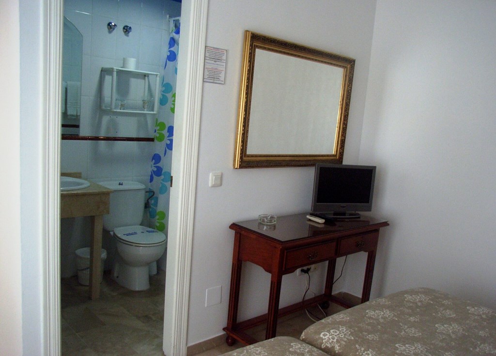 Hostal Dianes: Room