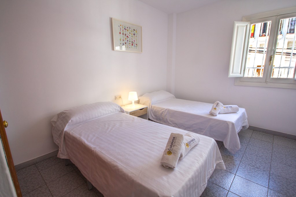 Apartamentos Centro Nerja Canovas Marimel: Room APARTMENT CAPACITY 5