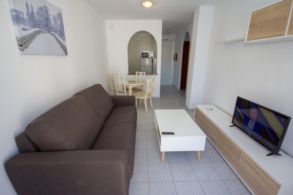 Apartamentos Centro Nerja Canovas Marimel: Room APARTMENT CAPACITY 5