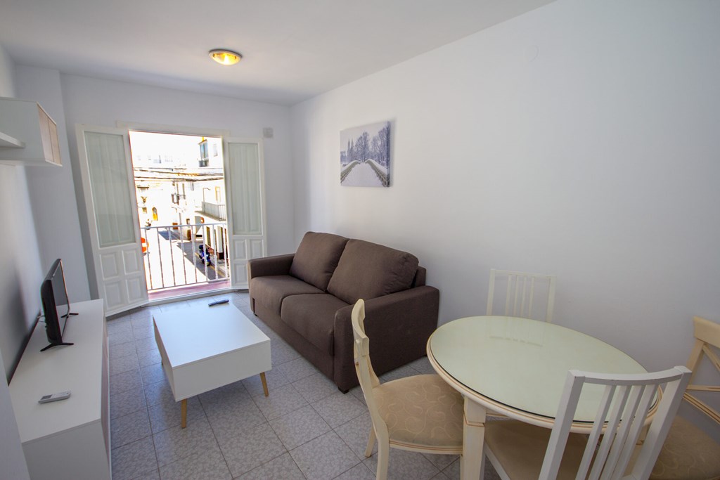 Apartamentos Centro Nerja Canovas Marimel: Room APARTMENT CAPACITY 5