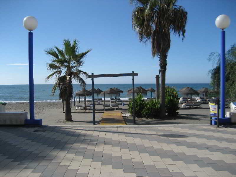 Intercentro Torrox Costa: Beach