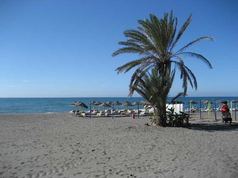 Intercentro Torrox Costa: Beach