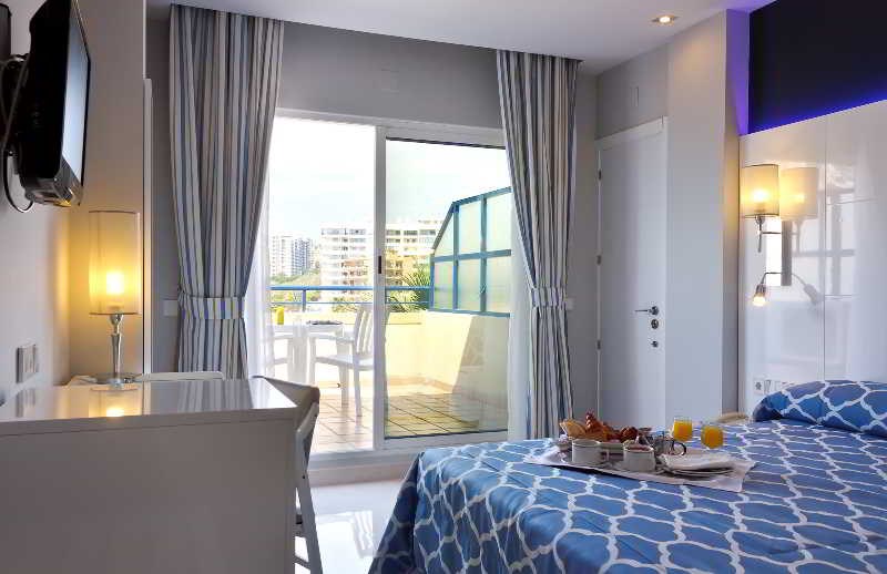 La Cala: Room Double or Twin SIDE SEA VIEW