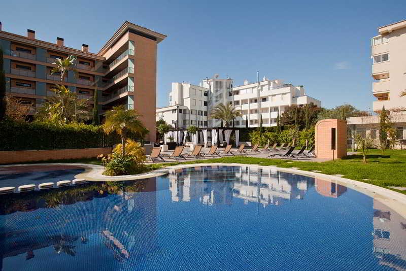 boulevard apartamentos by mirmar: Pool