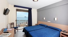 Bilbaino: Room Double or Twin SEA FRONT - photo 32