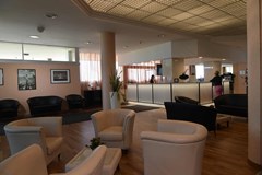 Barion Hotel And Congressi: Lobby - photo 20