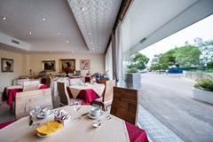 Best Western Hotel HR: Restaurant - photo 18