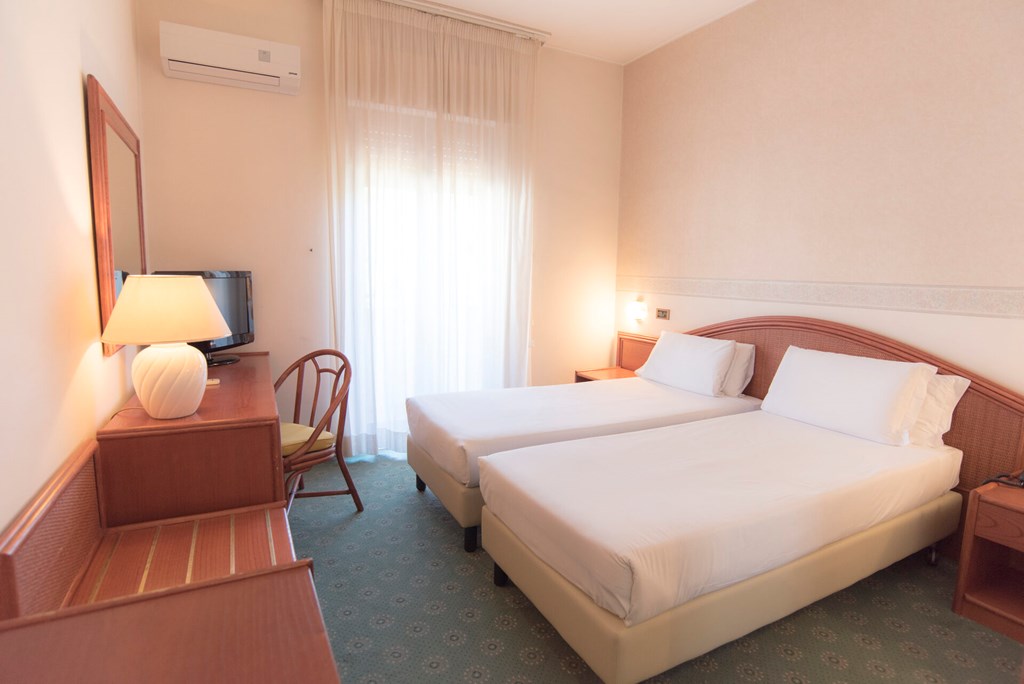 Hotel Riva del Sole: Room TWIN STANDARD