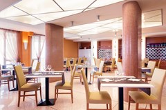 Ibis Styles Bari Giovinazzo: Restaurant - photo 19