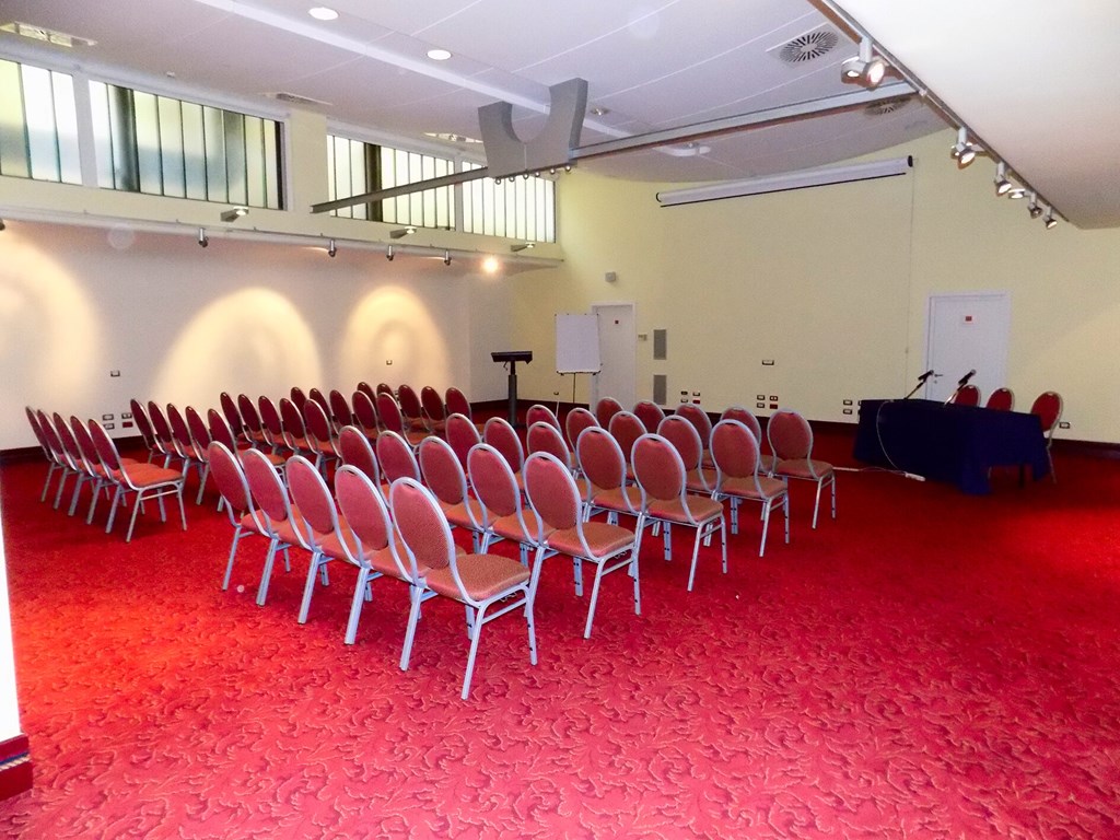 iH Hotels Bari Oriente: Conferences