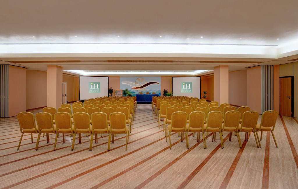 iH Hotels Monopoli Porto Giardino Resort: Conferences