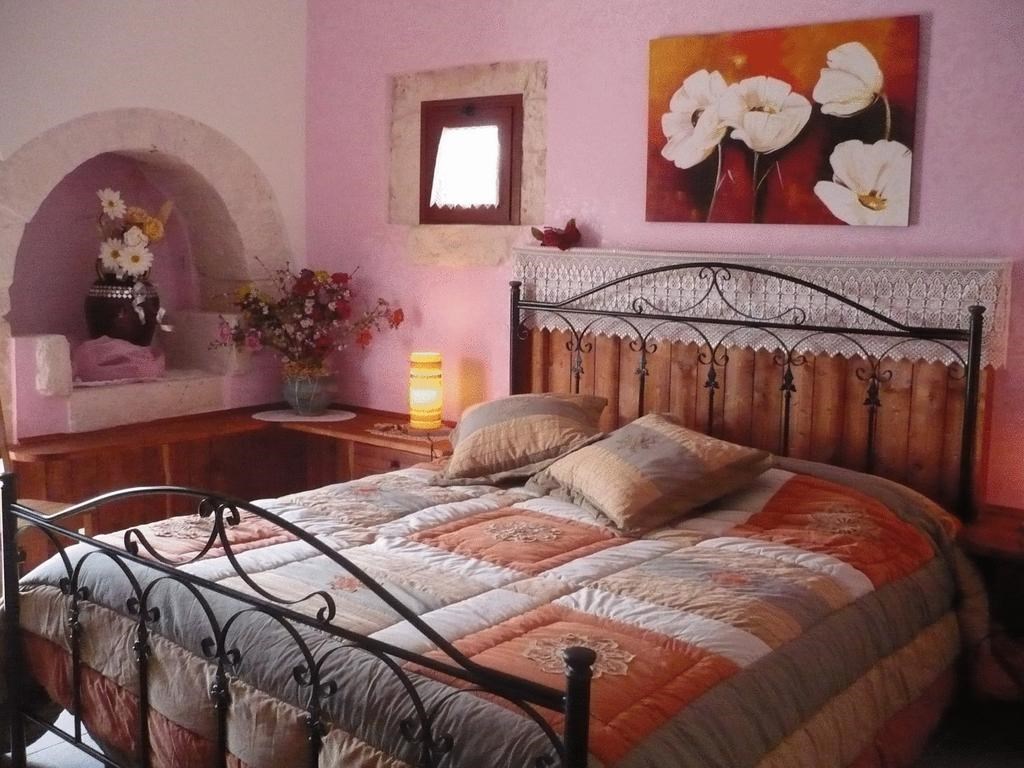 Isola Felice Trulli Sotto  Stelle: Room APARTMENT WITH KITCHENETTE