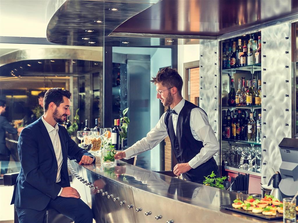 Mercure Bari Villa Romanazzi: Bar