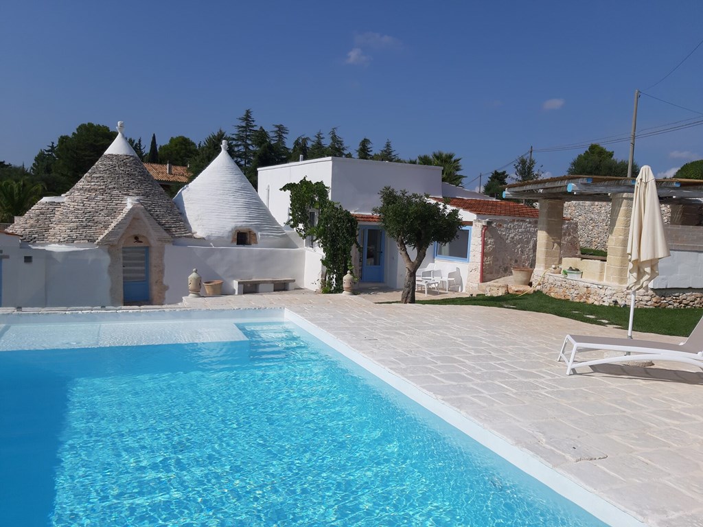 Trulli Terra Magica: Room VILLA THREE BEDROOMS WITH PRIVATE POOL