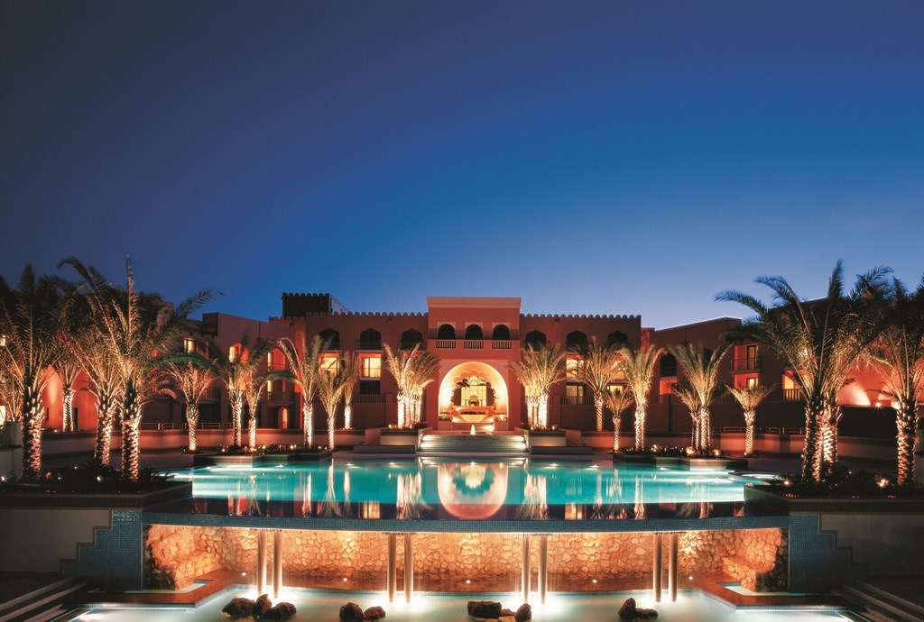 Shangri-La Al Husn Resort & Spa: Hotel exterior