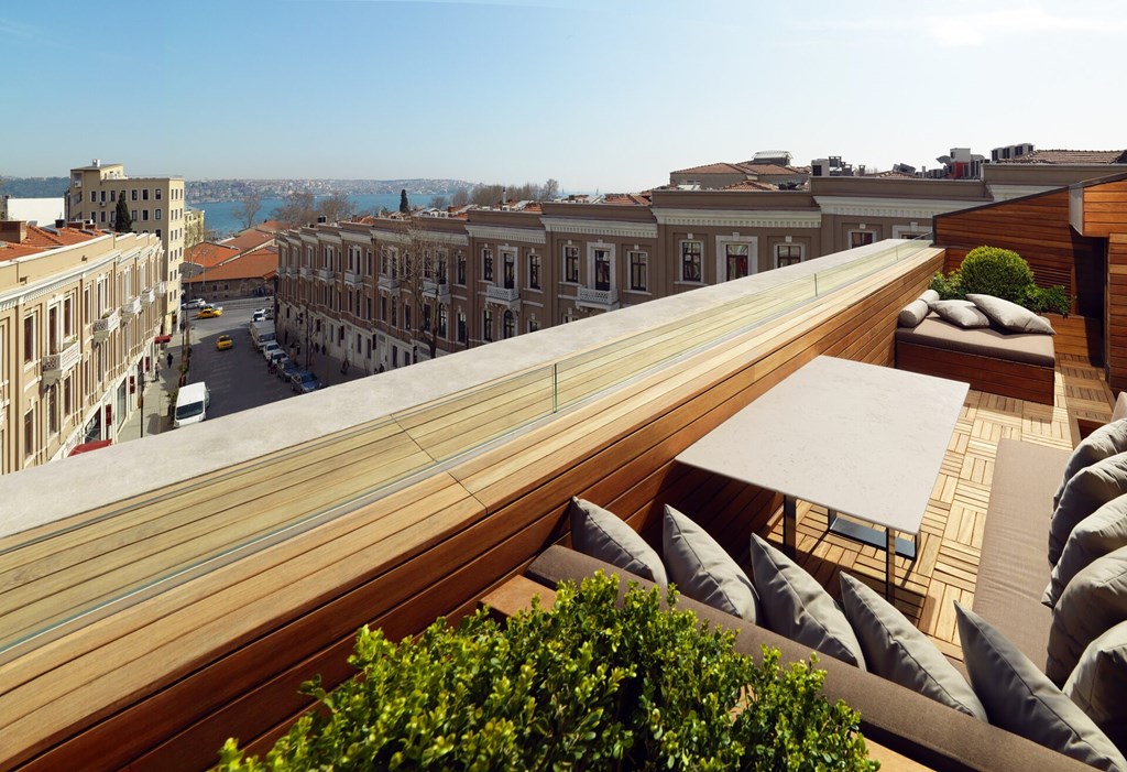 W Hotel Istanbul: General view