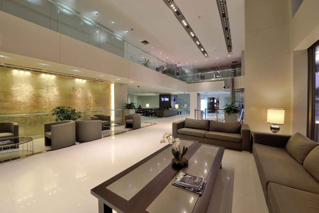 Mercure İstanbul The Plaza Bosphorus Hotel: Lobby