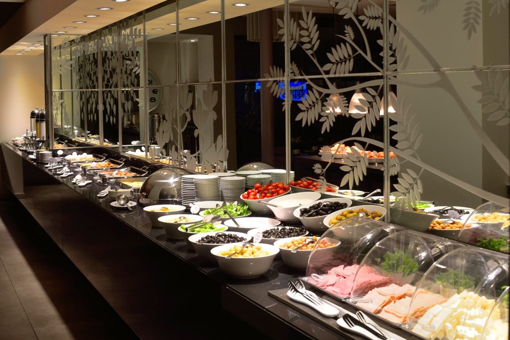 Mercure İstanbul The Plaza Bosphorus Hotel: Restaurant