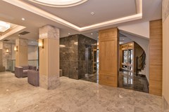 Golden Royal Hotel: Lobby - photo 17