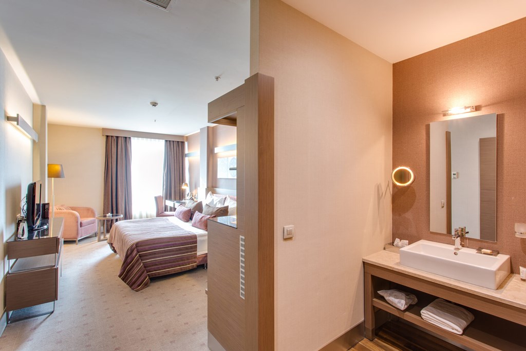 Avantgarde Levent: Room TRIPLE DELUXE