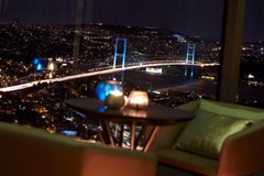 Renaissance Istanbul Bosphorus: Bar - photo 21