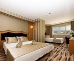 Aprilis Hotel: Room TRIPLE STANDARD