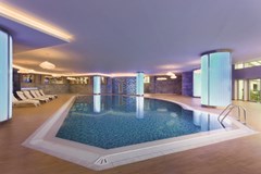 Wyndham Grand Istanbul Europe: Pool - photo 7