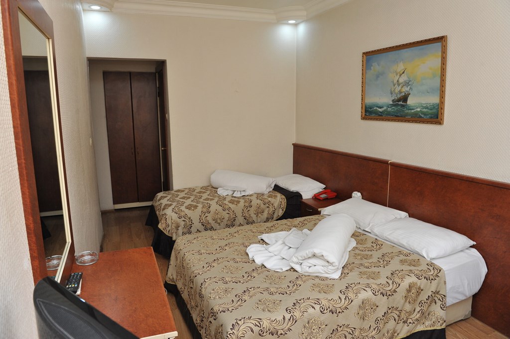 Turvan Hotel: Room TRIPLE STANDARD