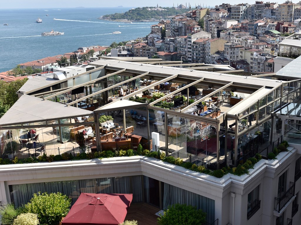 CVK Park Bosphorus Hotel Istanbul: Terrace