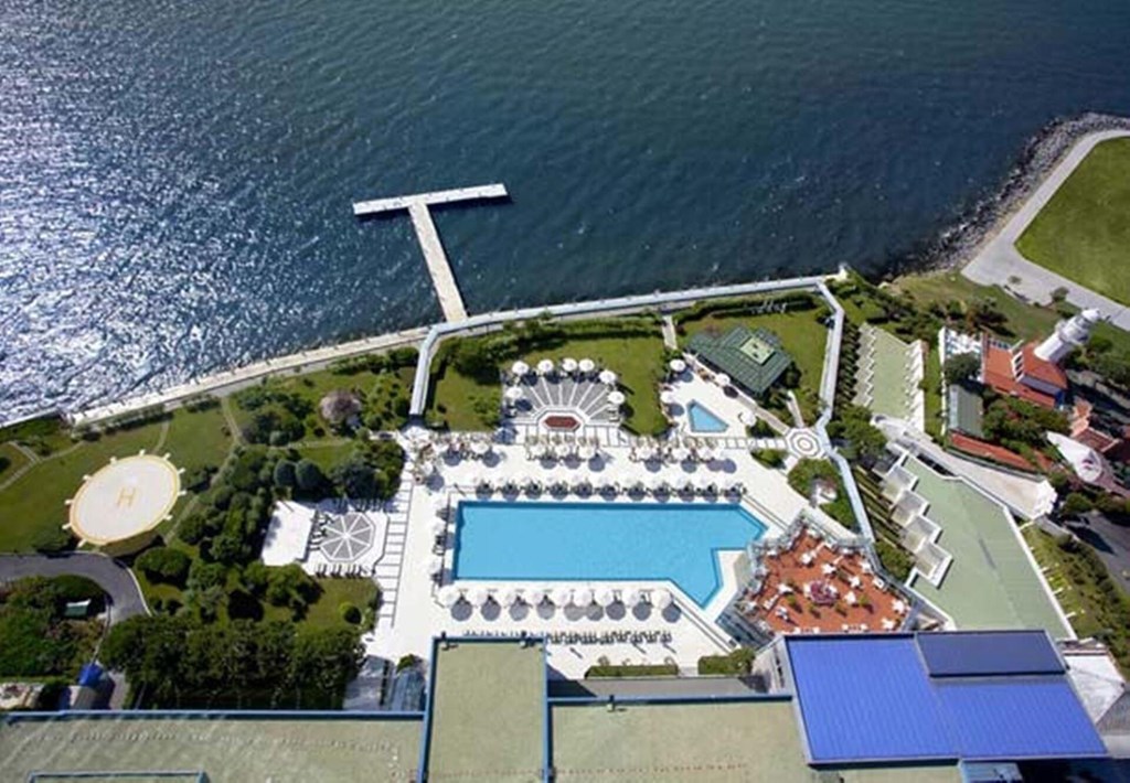 Renaissance Polat Istanbul: Pool