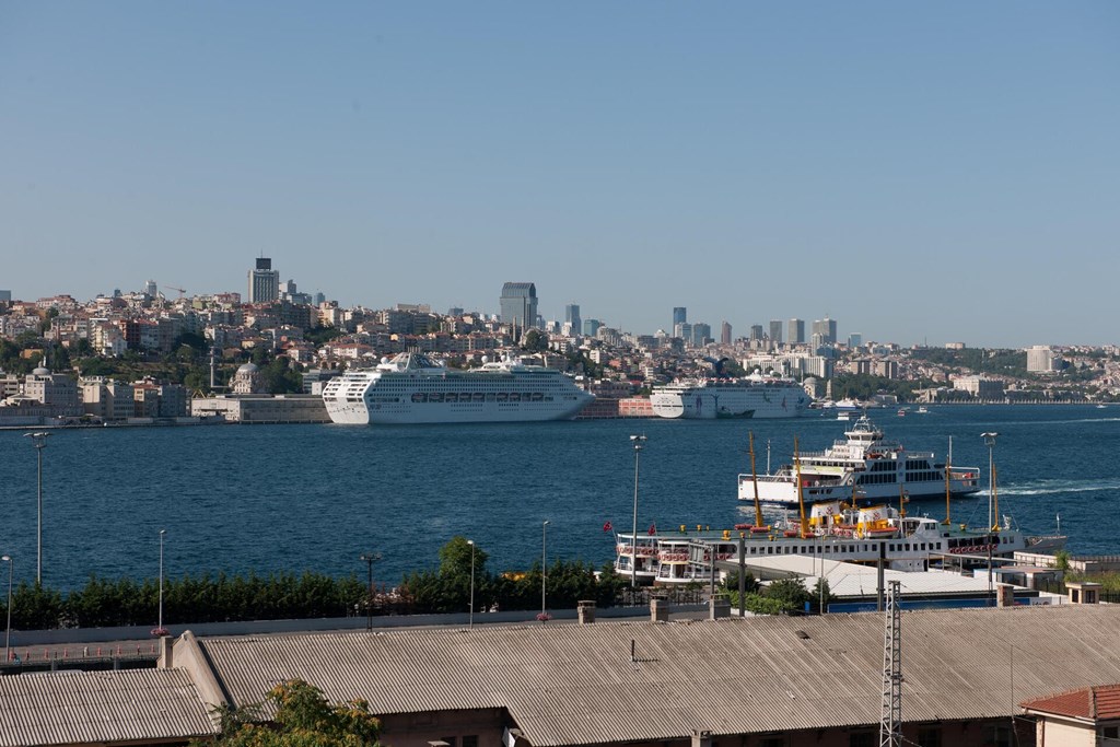 Golden Horn Istanbul: General view