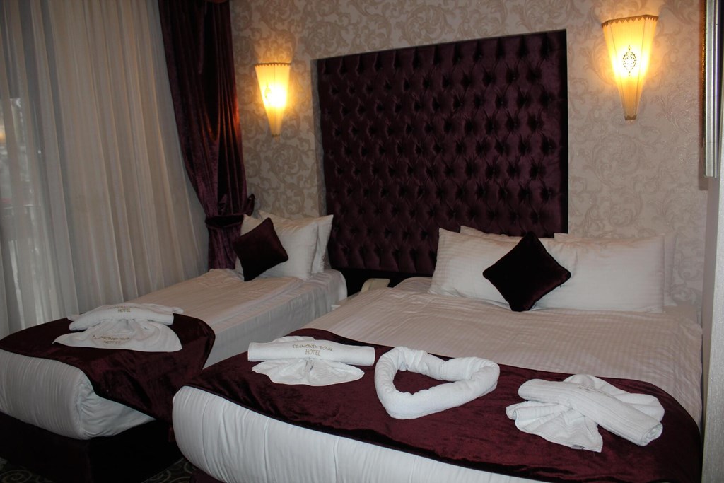 Diamond Royal Hotel: Room TRIPLE SUPERIOR