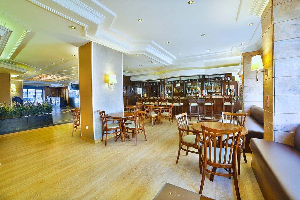 Grand Emin Hotel: Bar